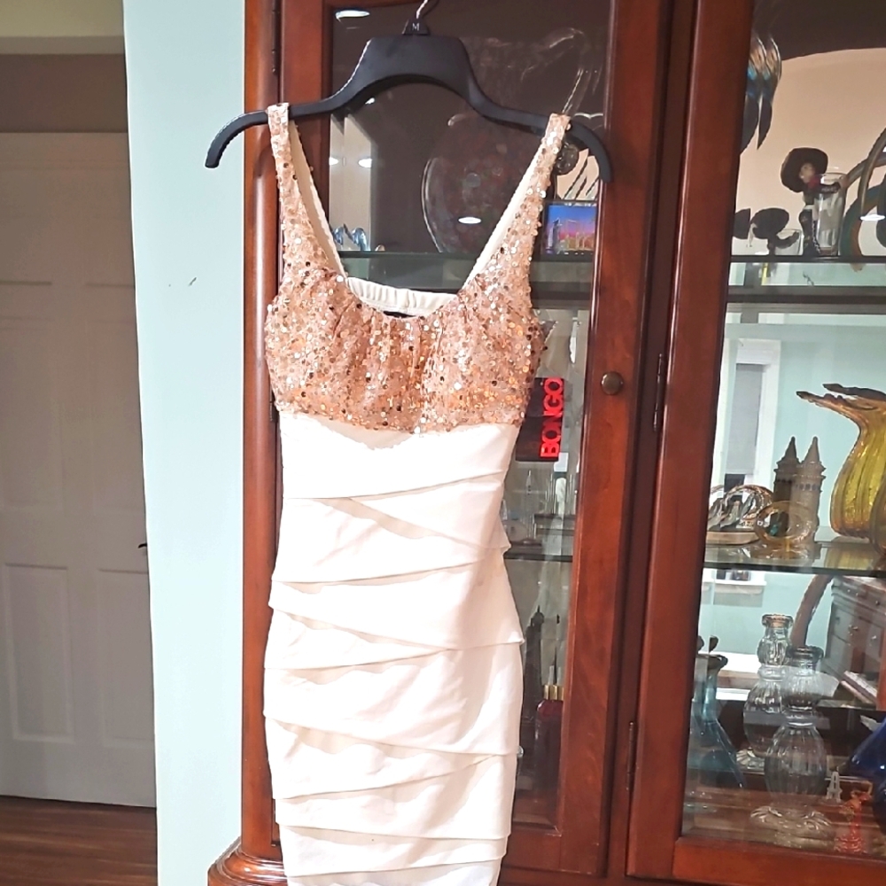 Bongo Elegant Cream Sequin Dress Bodycon Bandage Style Gold & White Sm Nwt